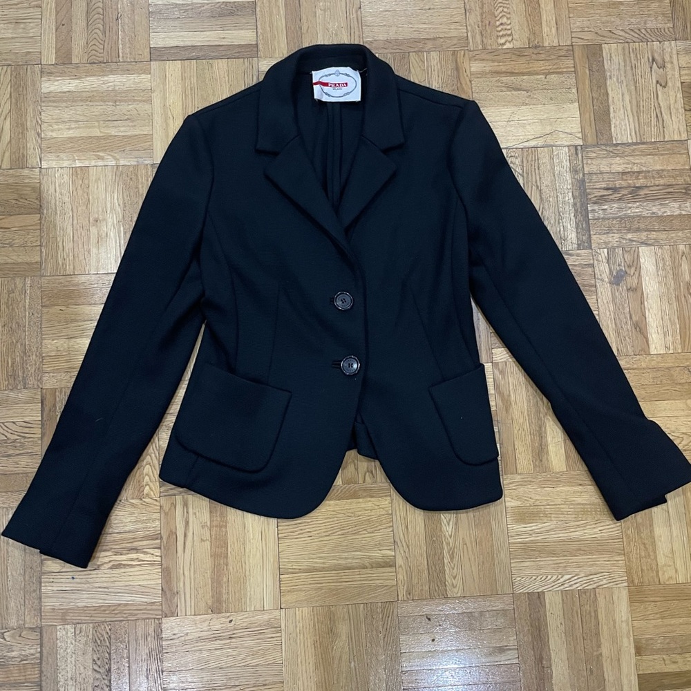 Prada blazer size 46